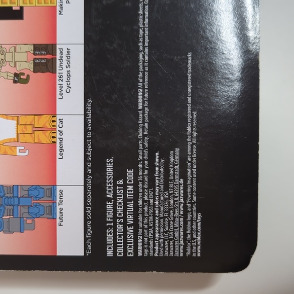 Roblox Avatar Shop Social Medusa Influencer with Selfie Stick Neon Medusa Hair - Picture 3 of 6